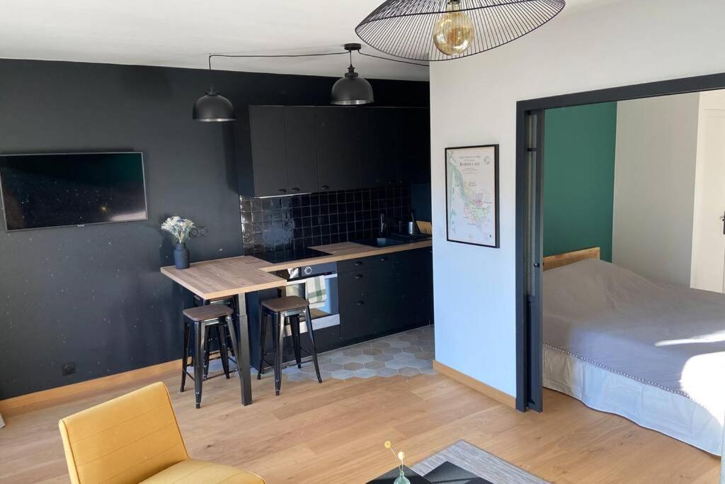 Le Clos Du Mesnil, Logement Totalement Independant Le Tourne Luaran gambar