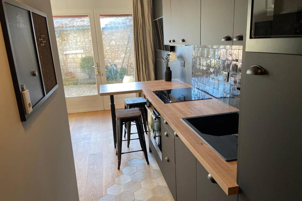 Le Clos Du Mesnil, Logement Totalement Independant Le Tourne Luaran gambar