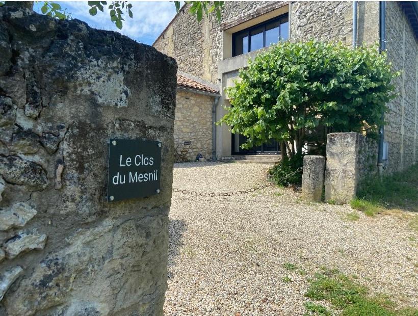 Le Clos Du Mesnil, Logement Totalement Independant Le Tourne Luaran gambar